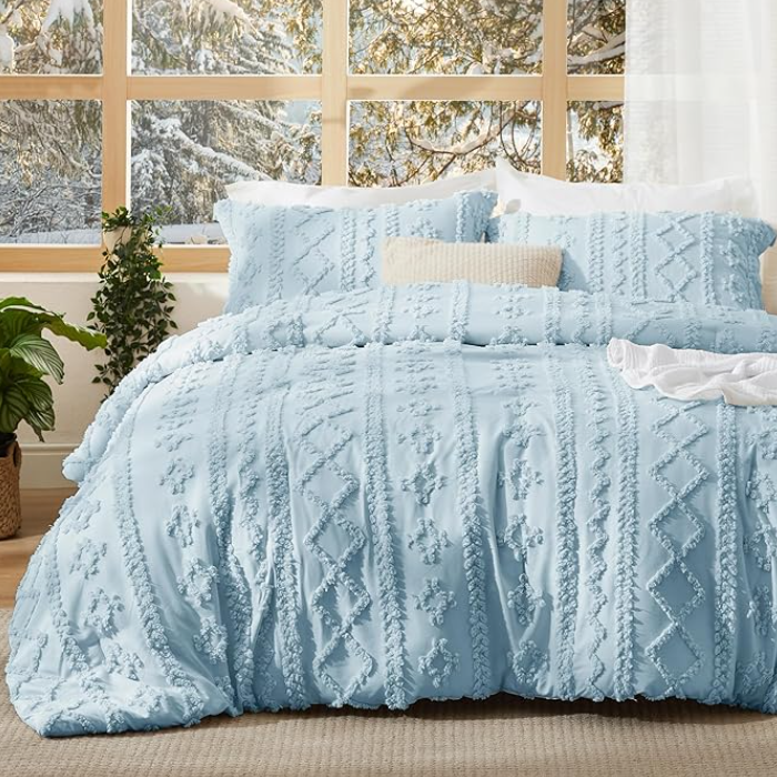 Senna Deluxe Embroidery Comforter Set