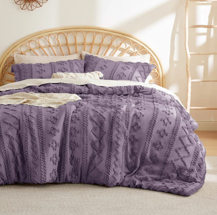 Senna Deluxe Embroidery Comforter Set